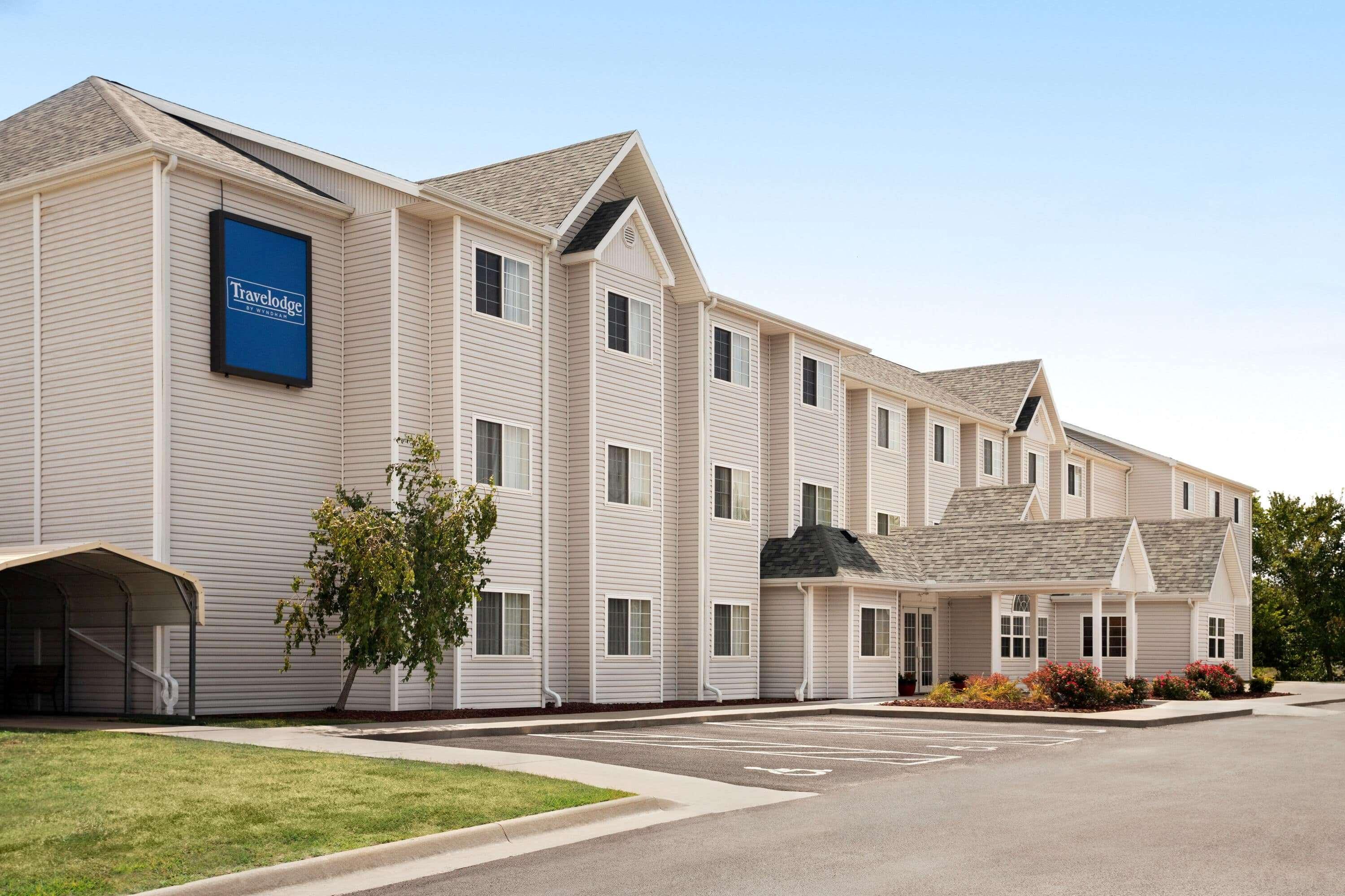 Travelodge By Wyndham Fort Scott Exteriér fotografie