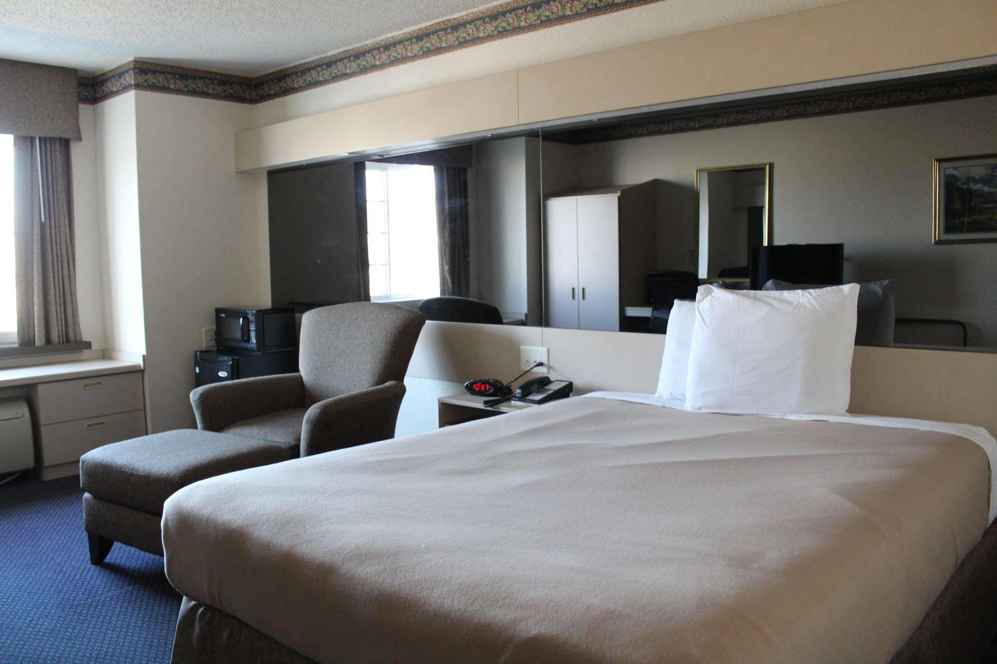 Travelodge By Wyndham Fort Scott Exteriér fotografie